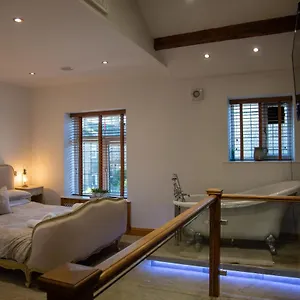 Steamy A Cosy Couples & Steam Holiday home
